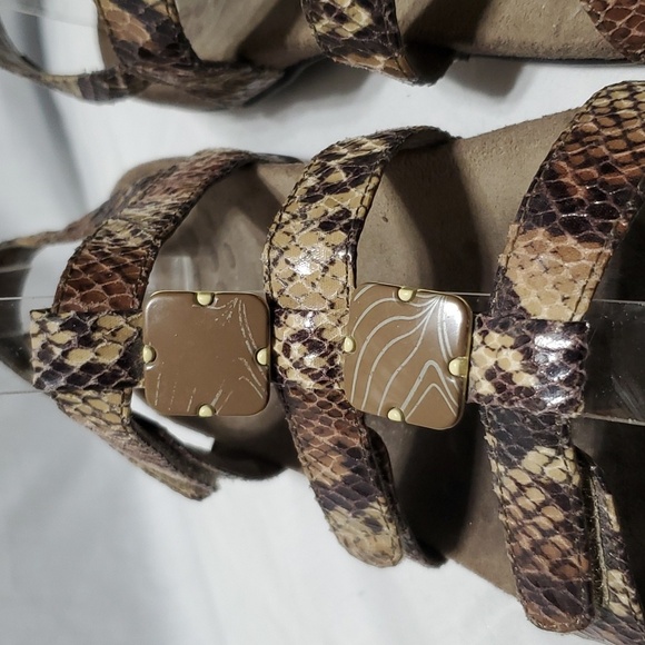 Vionic snakeskin print comfort sandals tan brown amber - Picture 3 of 7